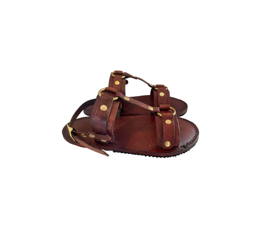 Sandales en cuir.